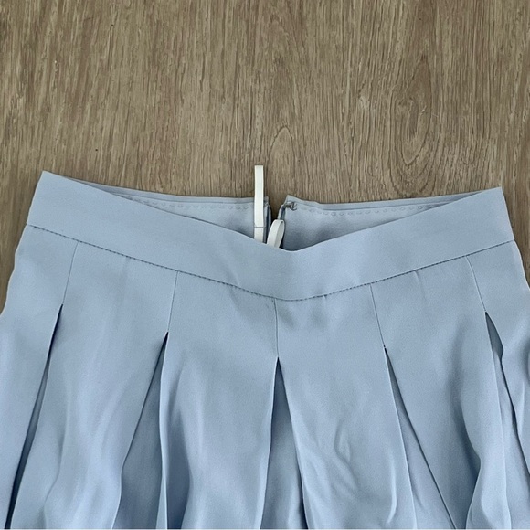Aritzia Babaton Savoy Pleated Skirt Size 4 Light Blue - Picture 3 of 8